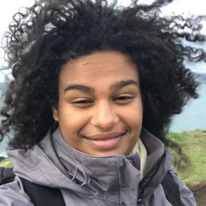 Meet your Posher, Lina